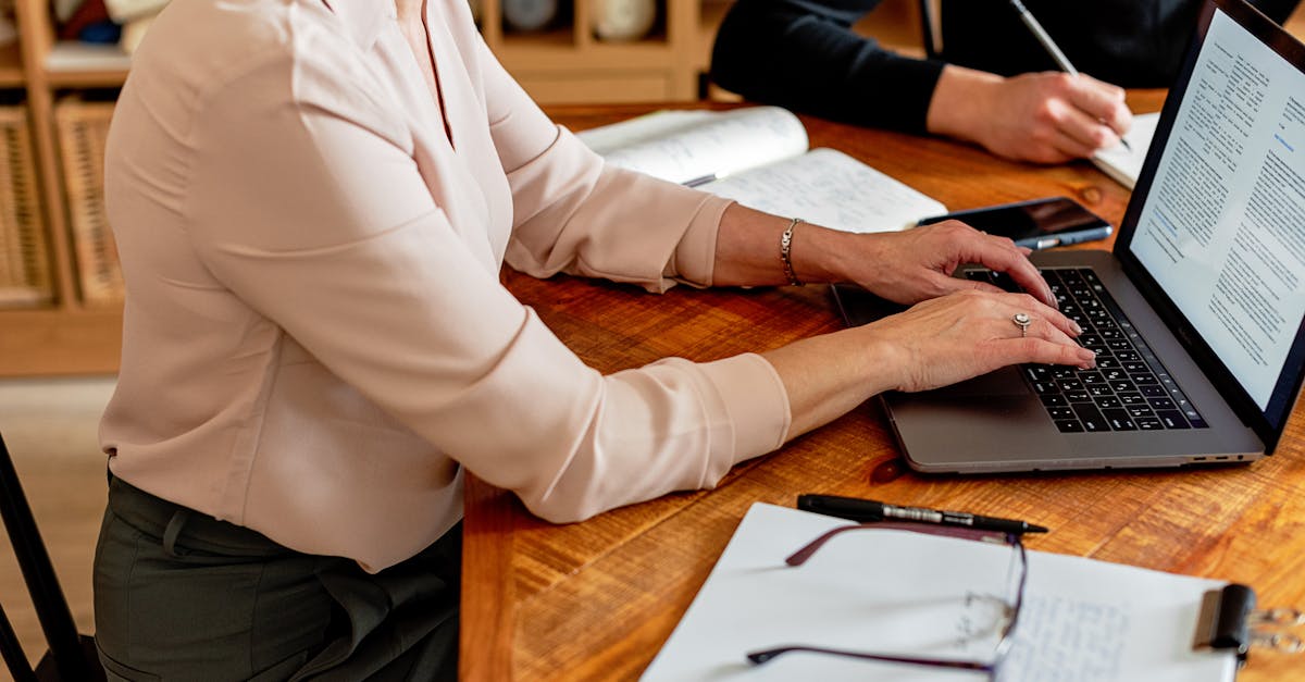 互联网黑市：黑客和盗贼的秘密换手交易地